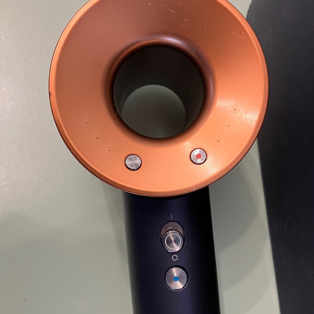 🎉HP🎉 Dyson Supersonic Hair Dryer - Picture 4 of 9